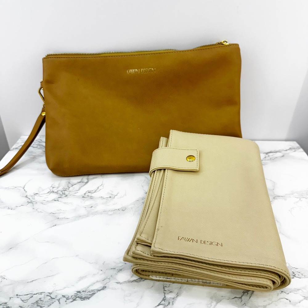 Fawn Design Wristlet Tan Brown‎ Zippered Pouch Bag Travel Diaper Change Pad